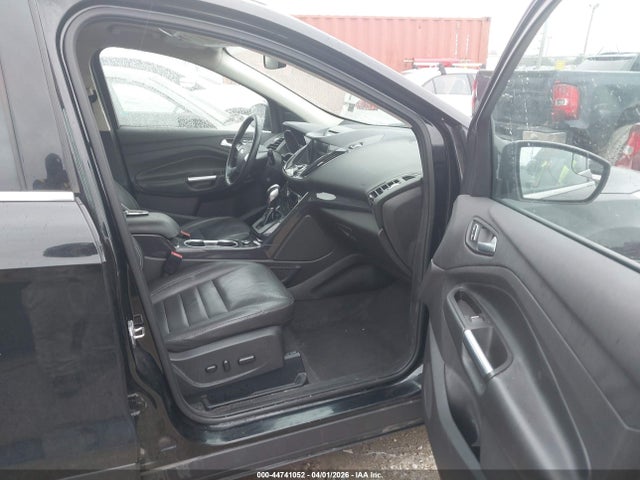 44741052 :رقم المزاد ، 1FMCU9JX8GUC21135 vin ، 2016 Ford Escape Titanium مزاد بيع