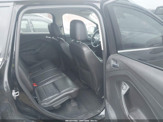 44741052 :رقم المزاد ، 1FMCU9JX8GUC21135 vin ، 2016 Ford Escape Titanium مزاد بيع