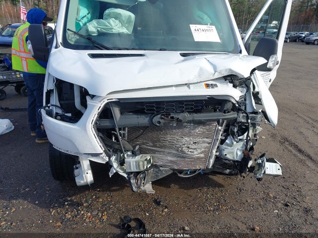 44741057 :رقم المزاد ، 1FTYE1C84RKB16010 vin ، 2024 Ford Transit-150 مزاد بيع