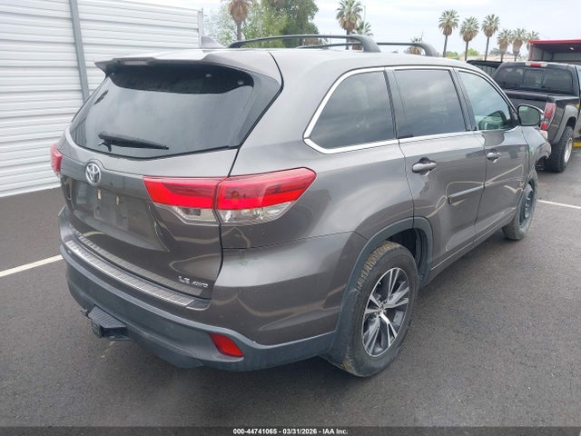 Toyota Highlander Le Plus 2017 5TDBZRFH3HS388284 Image 4