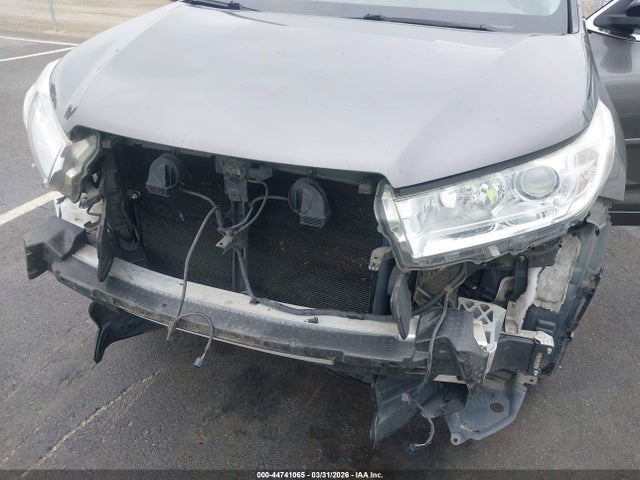 Toyota Highlander Le Plus 2017 5TDBZRFH3HS388284 Image 6