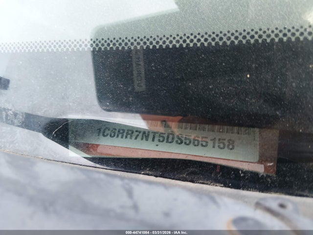 2013 Ram 1500 Laramie მანქანა იყიდება აუქციონზე, vin: 1C6RR7NT5DS565158, აუქციონის ნომერი: 44741084