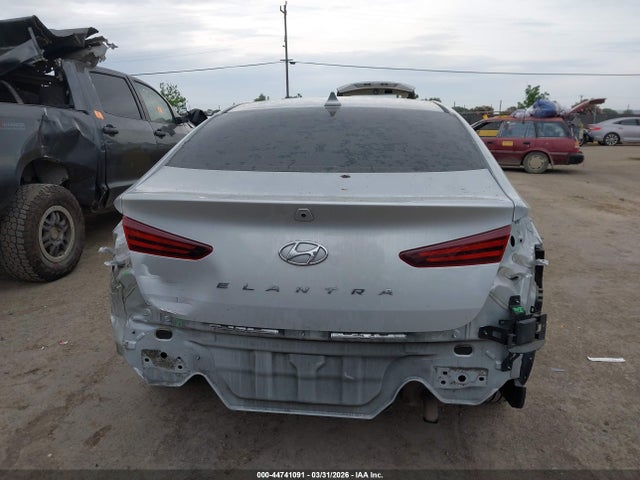 Hyundai Elantra Value Edition 2019 5NPD84LF3KH494491 Image 17