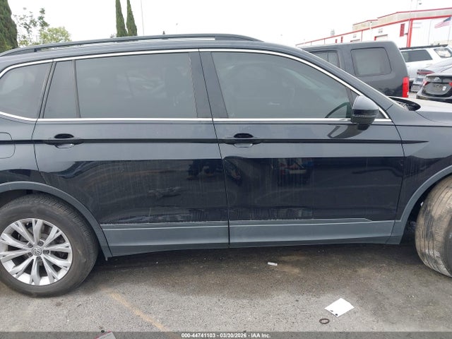 44741103 :رقم المزاد ، 3VV3B7AX6KM071703 vin ، 2019 Volkswagen Tiguan 2.0t Se/2.0t Sel/2.0t Sel R-line/2.0t Sel R-line Black مزاد بيع