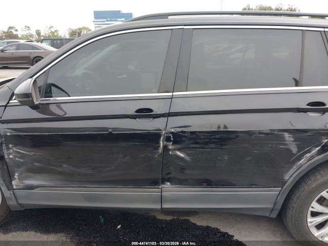 44741103 :رقم المزاد ، 3VV3B7AX6KM071703 vin ، 2019 Volkswagen Tiguan 2.0t Se/2.0t Sel/2.0t Sel R-line/2.0t Sel R-line Black مزاد بيع