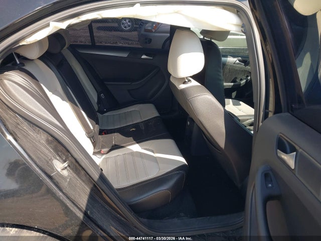 44741117 :رقم المزاد ، 3VWD17AJ2GM403013 vin ، 2016 Volkswagen Jetta 1.8t Sport مزاد بيع