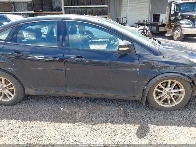 1FADP3F26HL263858 Ford FOCUS SE