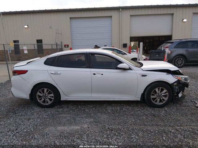 5XXGT4L30GG038615 KIA Optima Lx