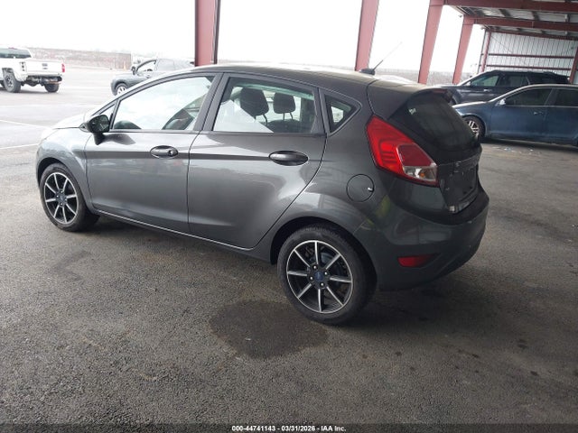 Ford FIESTA SE 2019 3FADP4EJ3KM160126 Image 3