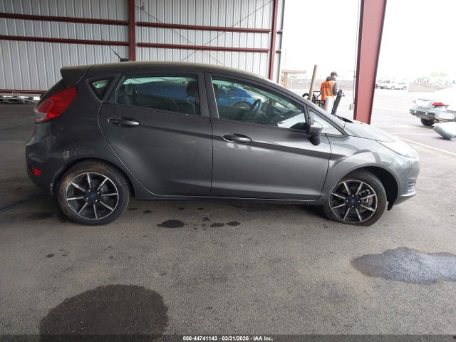 Ford FIESTA SE 2019 3FADP4EJ3KM160126 Image 6