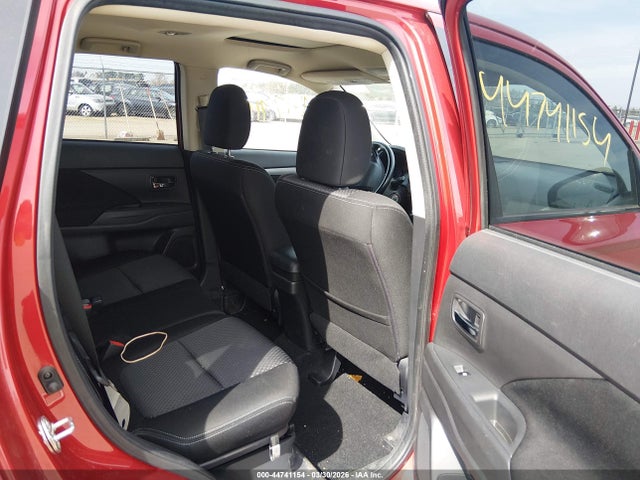 JA4AZ2A31HZ002243 Mitsubishi Outlander Es