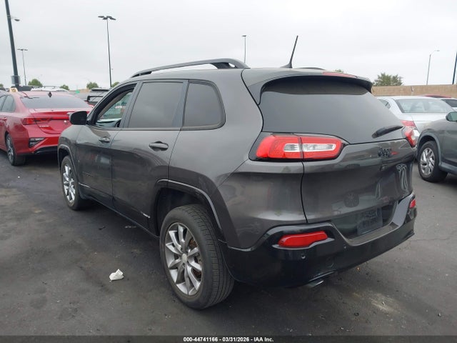 1C4PJLCB6JD588037 Jeep Cherokee Latitude Tech Connect Fwd