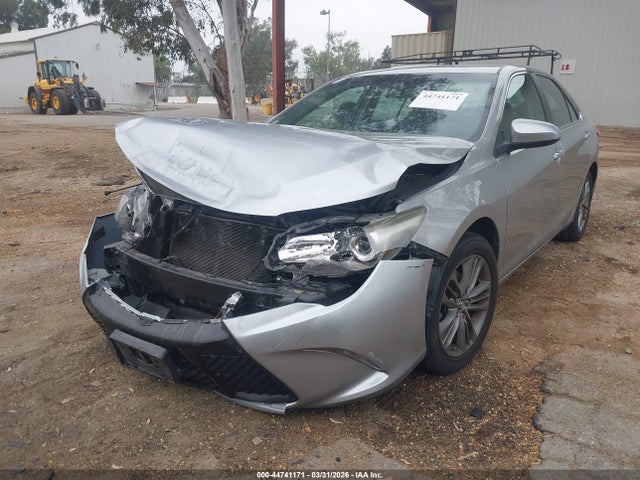 Toyota CAMRY SE 2015 4T1BF1FK3FU988975 Image 2