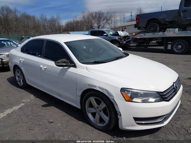 2012 Volkswagen Passat 2.5l Se მანქანა იყიდება აუქციონზე, vin: 1VWBP7A3XCC064181, აუქციონის ნომერი: 44741194