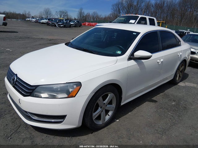2012 Volkswagen Passat 2.5l Se მანქანა იყიდება აუქციონზე, vin: 1VWBP7A3XCC064181, აუქციონის ნომერი: 44741194