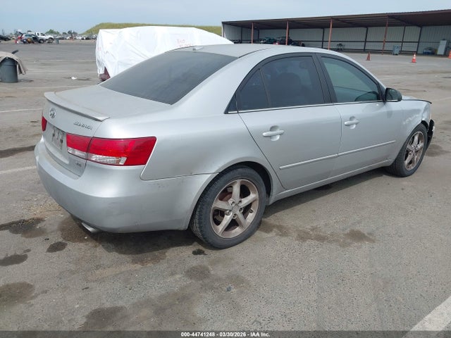 2008 HYUNDAI SONATA 5NPEU46F28H387579 Photo 3