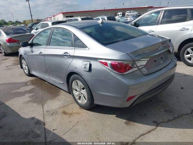 Hyundai SONATA HYBRID 2014 KMHEC4A44EA116627 Image 3
