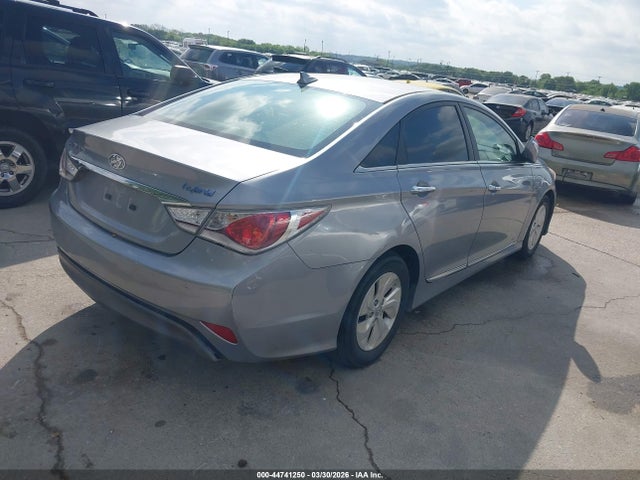 Hyundai SONATA HYBRID 2014 KMHEC4A44EA116627 Image 4