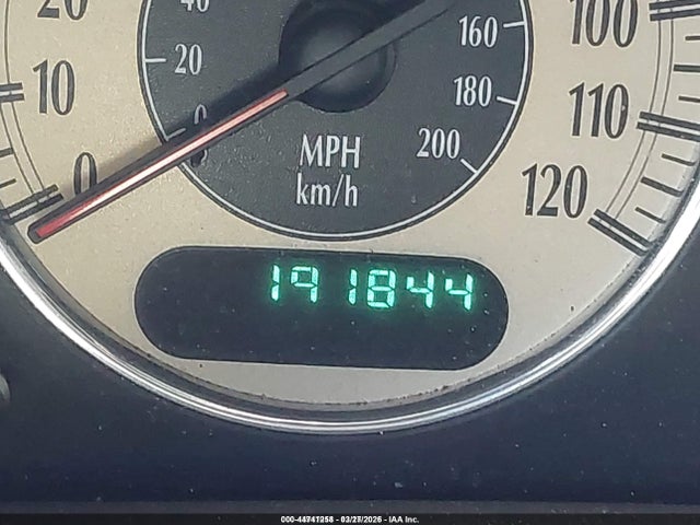 Продажа на аукционе авто 2001 Chrysler Town & Country Lxi, vin: 2C8GP54LX1R325529, номер лота: 44741258