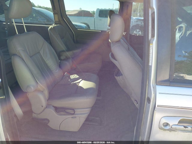 Продажа на аукционе авто 2001 Chrysler Town & Country Lxi, vin: 2C8GP54LX1R325529, номер лота: 44741258