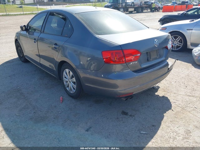 Продаж на аукціоні авто 2011 Volkswagen Jetta 2.0l S, vin: 3VW2K7AJ9BM066711, номер лоту: 44741340