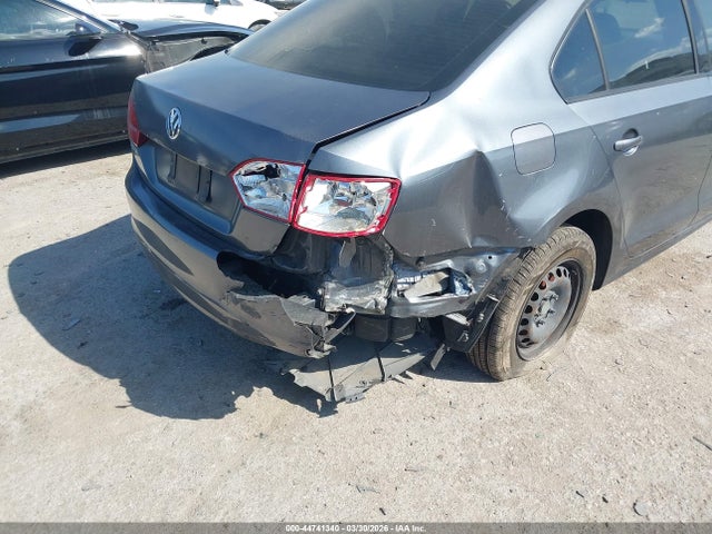 Продаж на аукціоні авто 2011 Volkswagen Jetta 2.0l S, vin: 3VW2K7AJ9BM066711, номер лоту: 44741340