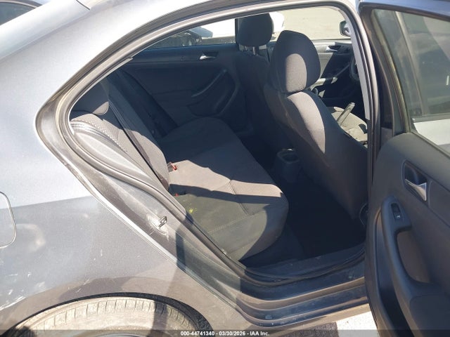 Продаж на аукціоні авто 2011 Volkswagen Jetta 2.0l S, vin: 3VW2K7AJ9BM066711, номер лоту: 44741340
