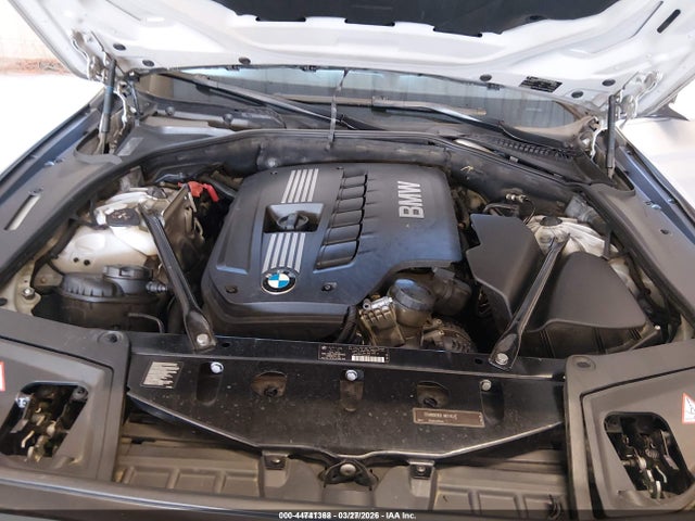 Продажа на аукционе авто 2011 Bmw 528i, vin: WBAFR1C59BC748080, номер лота: 44741368