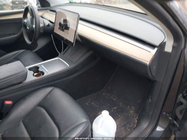 2024 TESLA MODEL Y 7SAYGDED2RF016008 Photo 4
