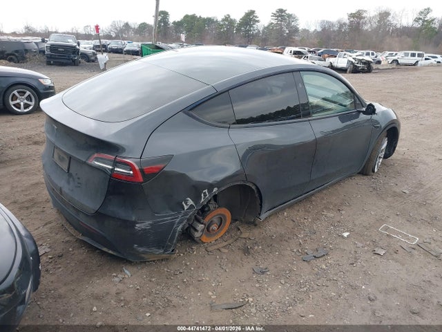 2024 TESLA MODEL Y 7SAYGDED2RF016008 Photo 5