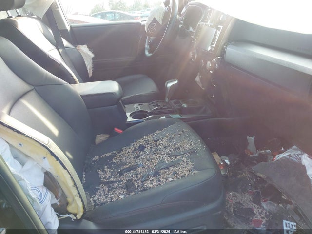 2020 TOYOTA 4RUNNER JTEBU5JR6L5773890 Photo 4