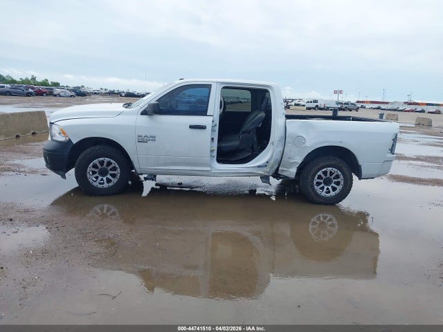 Продаж на аукціоні авто 2022 Ram 1500 Classic Tradesman  4x4 5'7 Box, vin: 3C6RR7KG6NG375966, номер лоту: 44741510