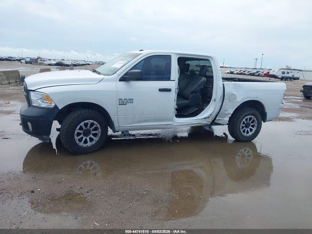 Продаж на аукціоні авто 2022 Ram 1500 Classic Tradesman  4x4 5'7 Box, vin: 3C6RR7KG6NG375966, номер лоту: 44741510