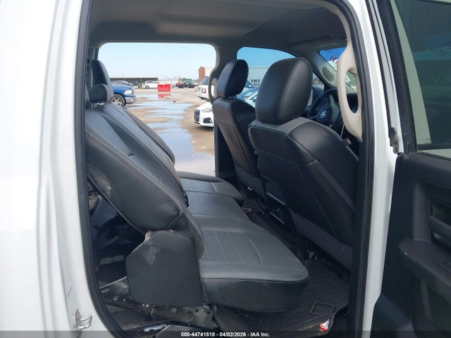 Продаж на аукціоні авто 2022 Ram 1500 Classic Tradesman  4x4 5'7 Box, vin: 3C6RR7KG6NG375966, номер лоту: 44741510