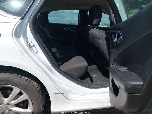 Продаж на аукціоні авто 2016 Chrysler 200 Limited, vin: 1C3CCCAB8GN165785, номер лоту: 44741511