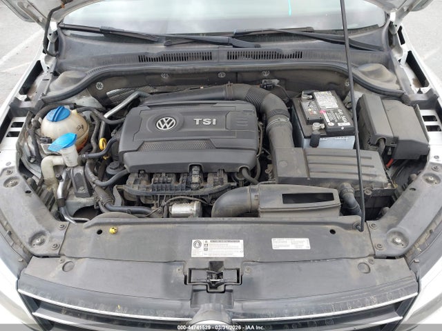 3VWD17AJ0FM238402 Volkswagen Jetta 1.8t Se