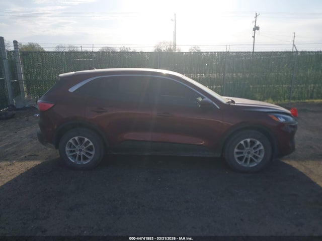 1FMCU9G61MUB04796 Ford ESCAPE SE