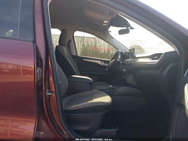 1FMCU9G61MUB04796 Ford ESCAPE SE
