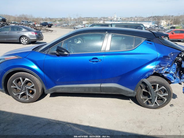 Toyota C-HR XLE 2020 NMTKHMBX3LR117946 Image 13