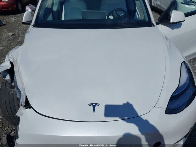 5YJYGDEE8MF304002 Tesla Model Y Long Range Dual Motor All-wheel Drive