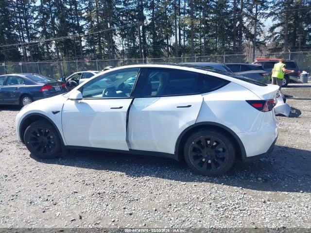 5YJYGDEE8MF304002 Tesla Model Y Long Range Dual Motor All-wheel Drive