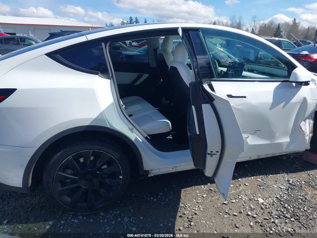 5YJYGDEE8MF304002 Tesla Model Y Long Range Dual Motor All-wheel Drive