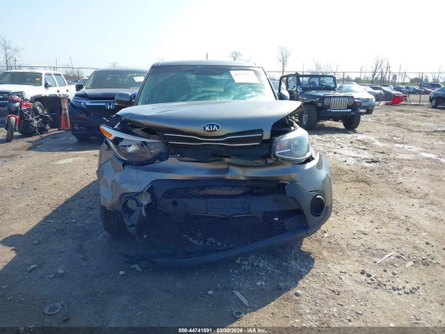 2018 Kia Soul მანქანა იყიდება აუქციონზე, vin: KNDJN2A21J7614338, აუქციონის ნომერი: 44741591