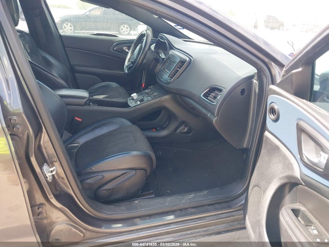 Chrysler 200 S 2015 1C3CCCBBXFN594777 Image 5