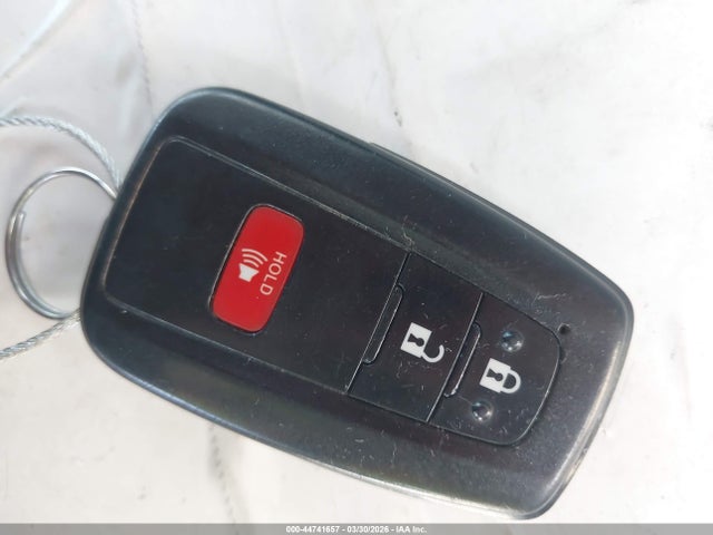JTDL9RFU2K3012458 Toyota PRIUS XLE
