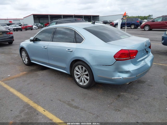 2012 VOLKSWAGEN PASSAT 1VWCH7A39CC044988 Photo 2
