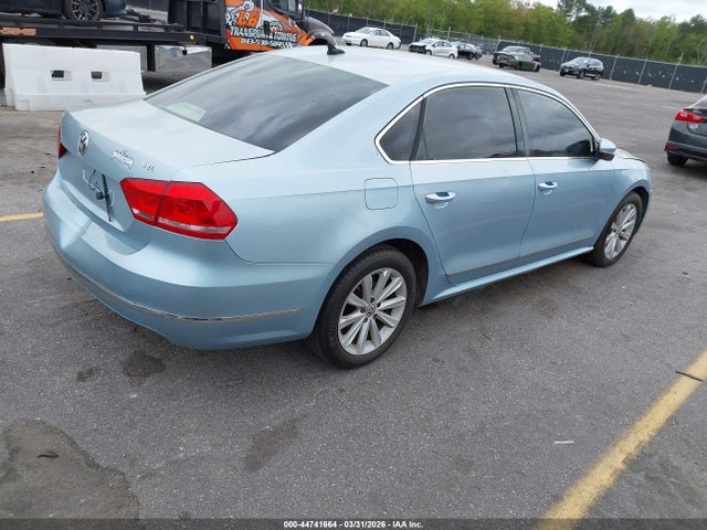 2012 VOLKSWAGEN PASSAT 1VWCH7A39CC044988 Photo 3