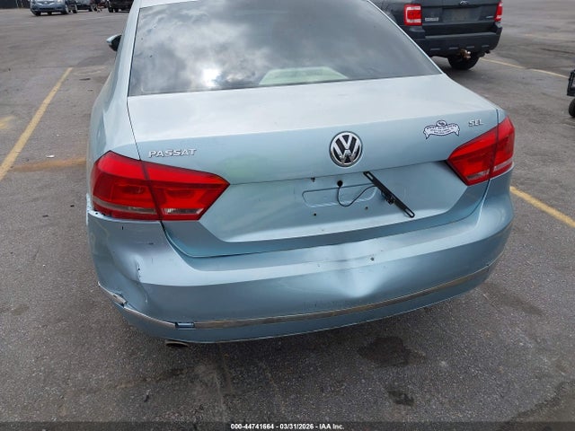2012 VOLKSWAGEN PASSAT 1VWCH7A39CC044988 Photo 5