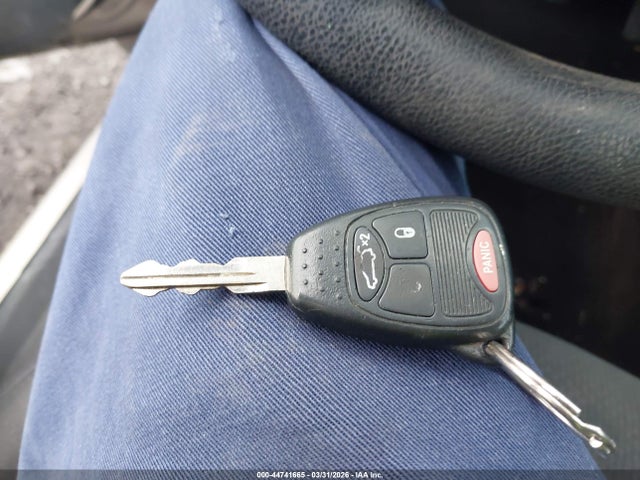 2014 Chrysler 200 Lx მანქანა იყიდება აუქციონზე, vin: 1C3CCBAB6EN168580, აუქციონის ნომერი: 44741665