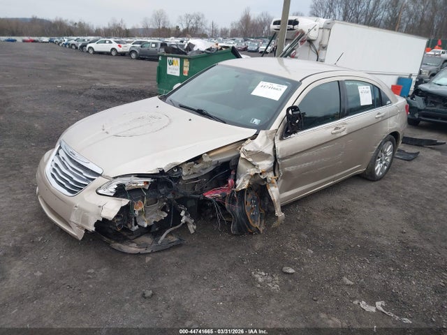 2014 Chrysler 200 Lx მანქანა იყიდება აუქციონზე, vin: 1C3CCBAB6EN168580, აუქციონის ნომერი: 44741665